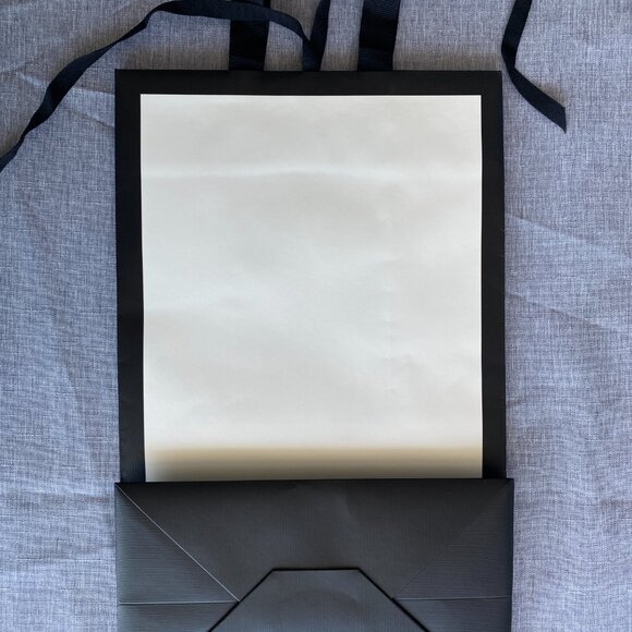 Gucci Shopping Bag - 💯 Authentic - Picture 3 of 7